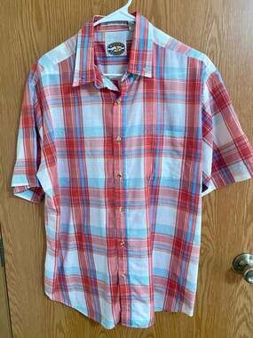 Midwest Traders Plaid Button-Down Shirt Size L Short Sleeve Red